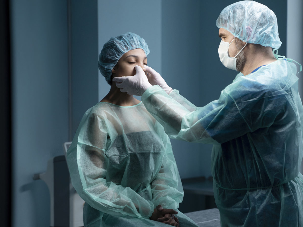 Quels délais faut-il respecter entre deux interventions si une seconde rhinoplastie à Lyon est nécessaire ?